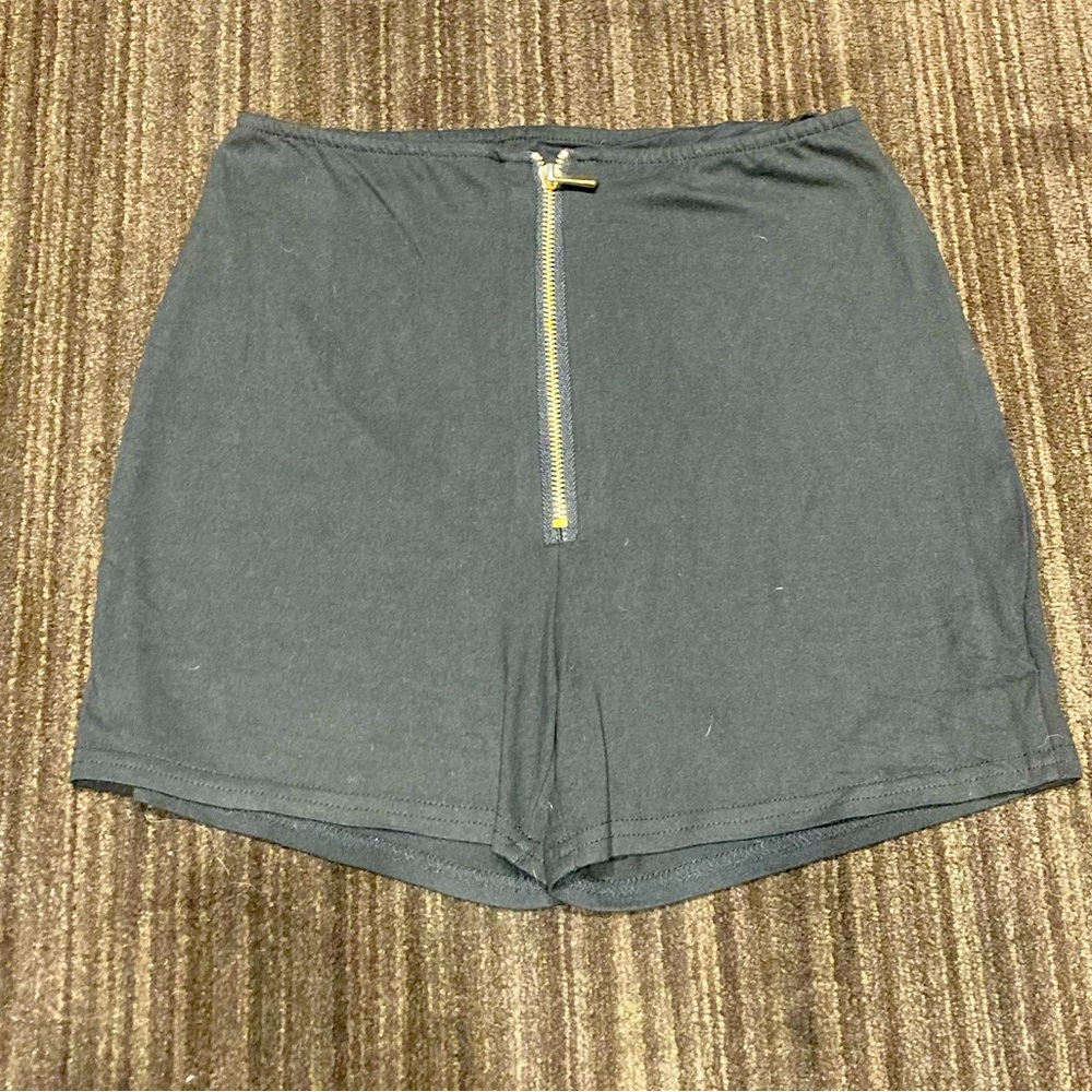 ROMWE Zip Up Black Biker Shorts, Size Small (US 4)